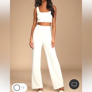 2 piece set from Lulus stretchy and comfortable!!